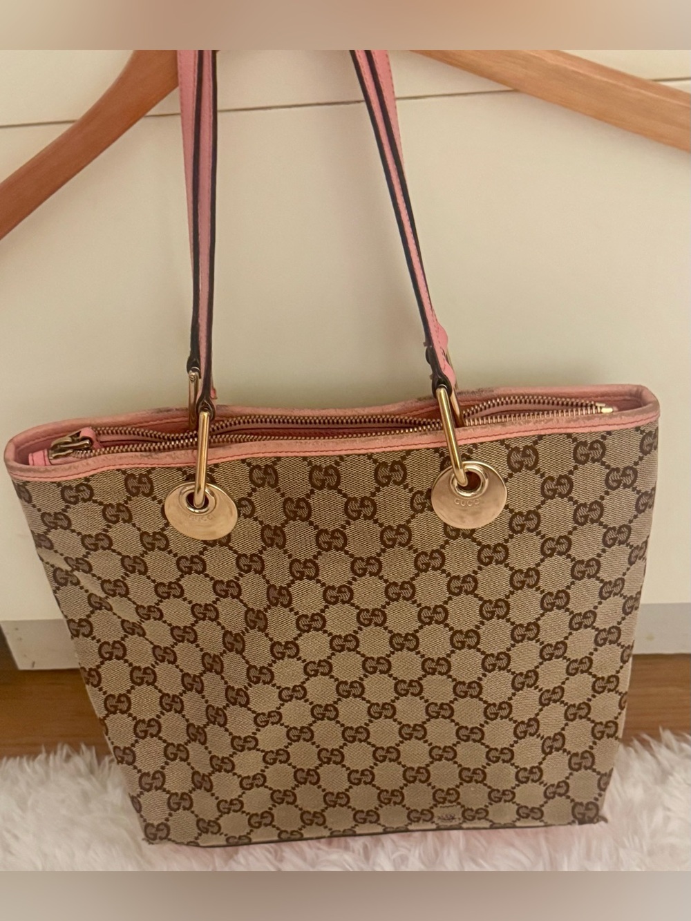 Authentic Gucci GG Monogram
Tan and Pink Leather Eclipse Tote - Picture 2 of 11